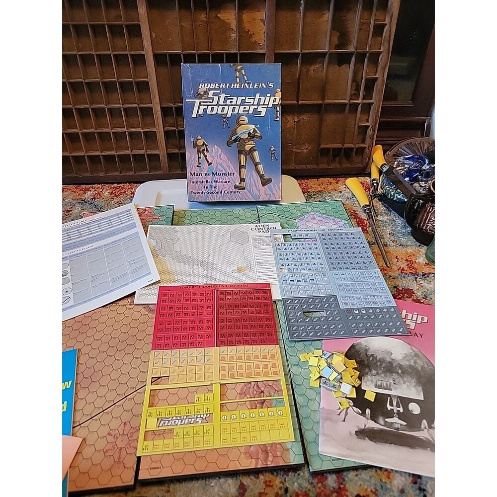 Avalon Hill Starship Troopers Interstellar Warfare Bookcase Game 1976-Vtg Sci Fi